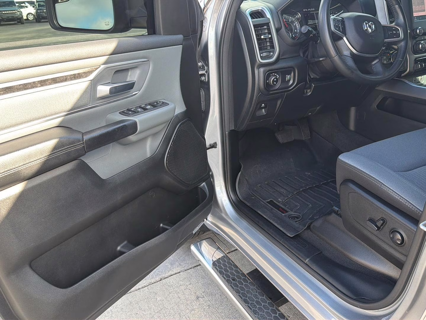 2023 Billet Silver Metallic Clearcoat Ram 1500 Big Horn 4X4 Truck