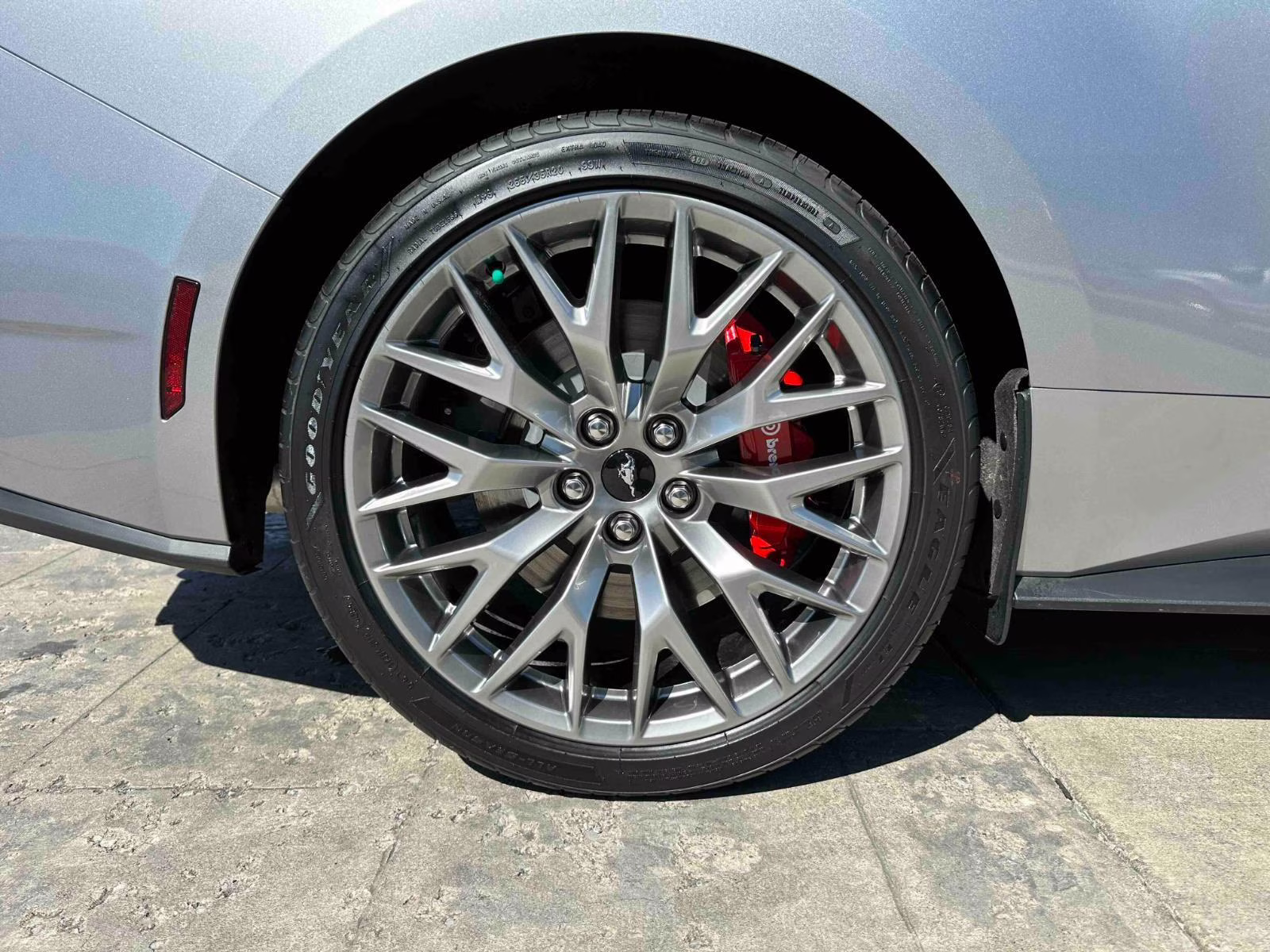 2025 ICONIC SILVER METALLIC Ford Mustang GT Premium RWD Fastback