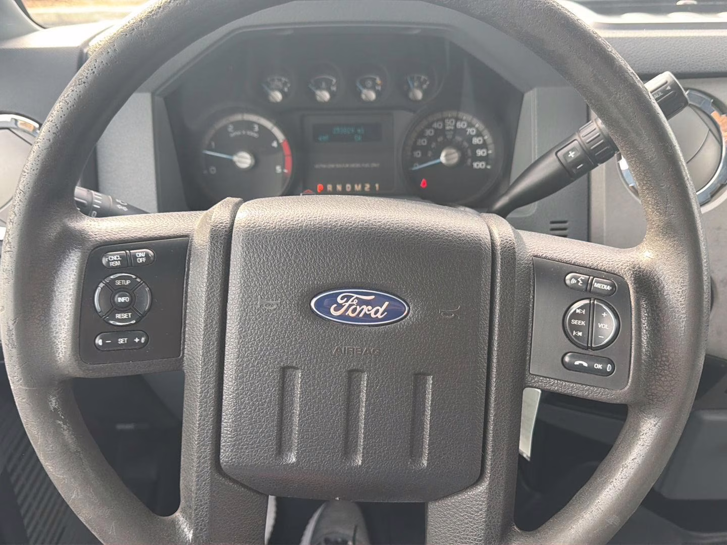2016 WHITE Ford Super Duty F-350 DRW XLT 4X4 Truck