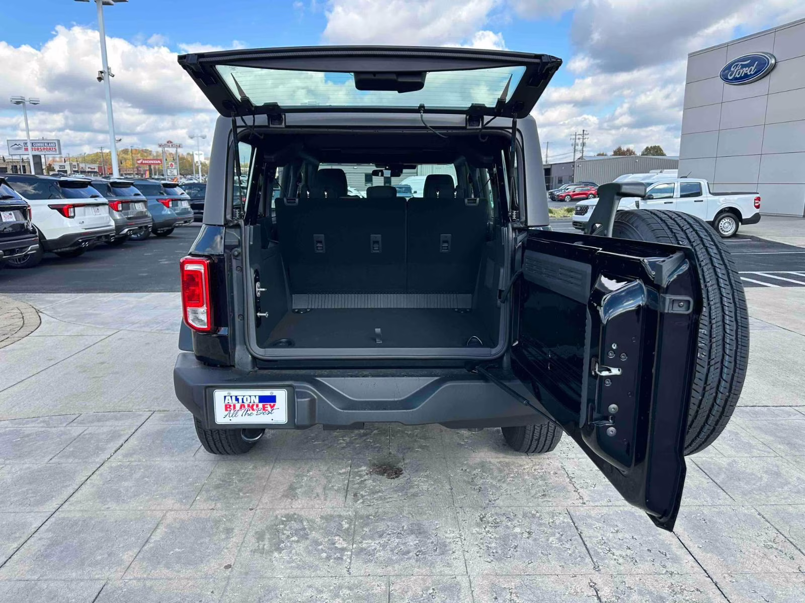 2025 Shadow Black Ford Bronco Base 4X4 SUV