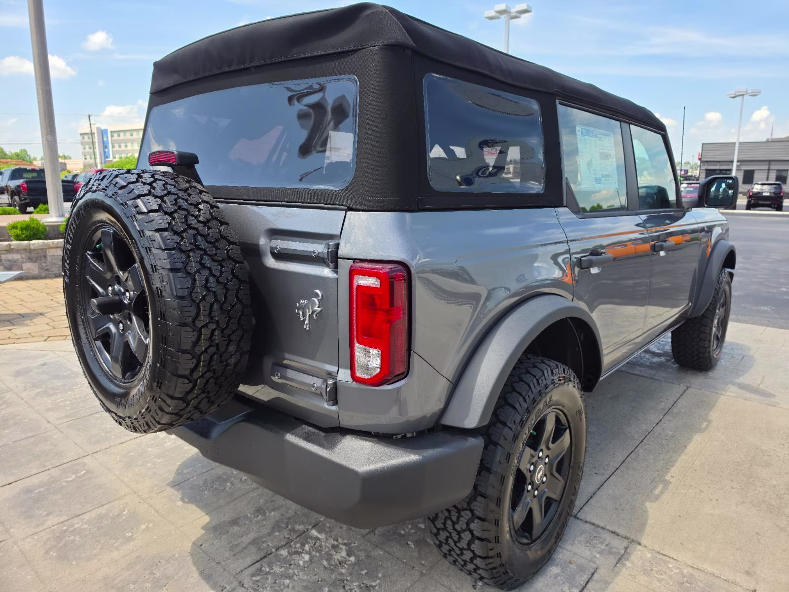 2025 Carbonized Gray Metallic Ford Bronco Base 4X4 SUV