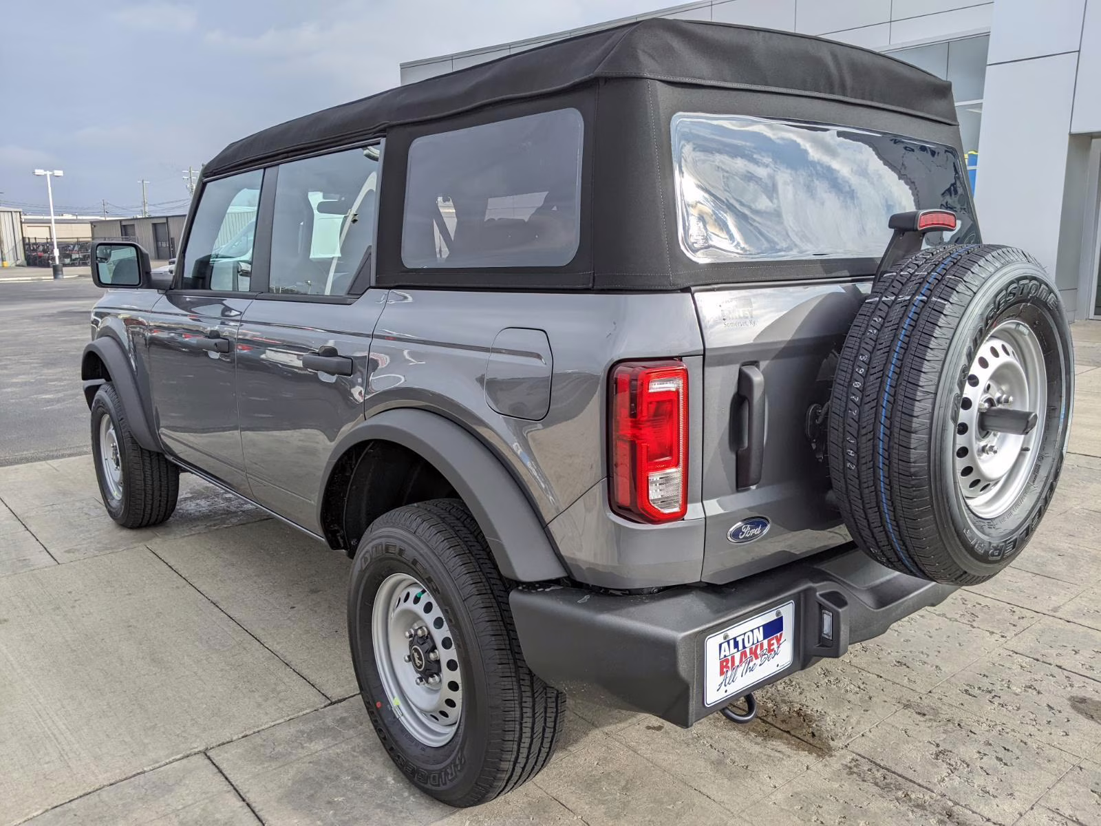 2025 Carbonized Gray Metallic Ford Bronco Base 4X4 SUV