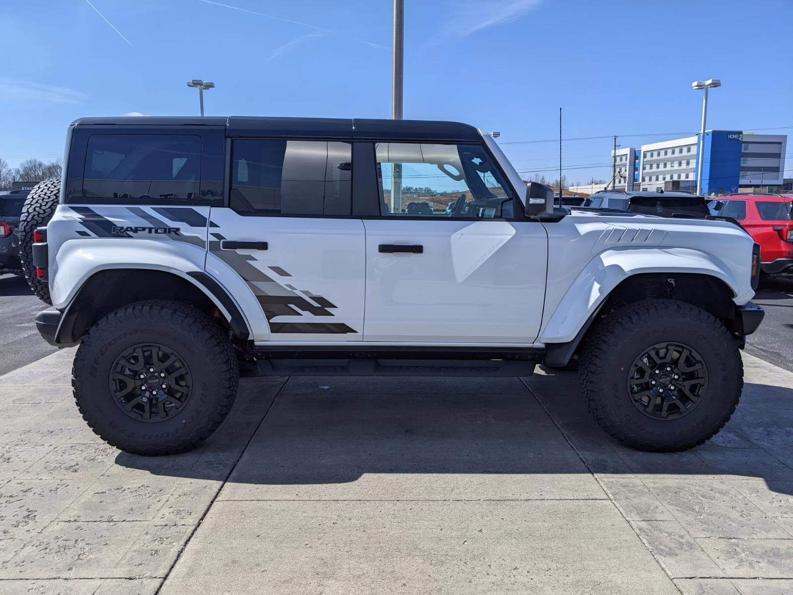 2026 Oxford White Ford Bronco Raptor 4X4 SUV
