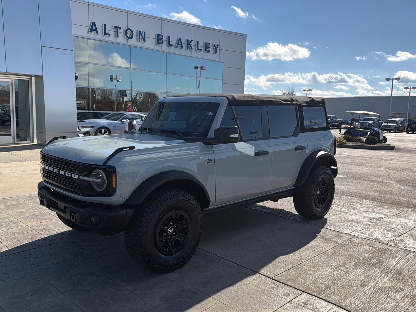 2022 Cactus Gray Ford Bronco Wildtrak Advanced 4X4 SUV