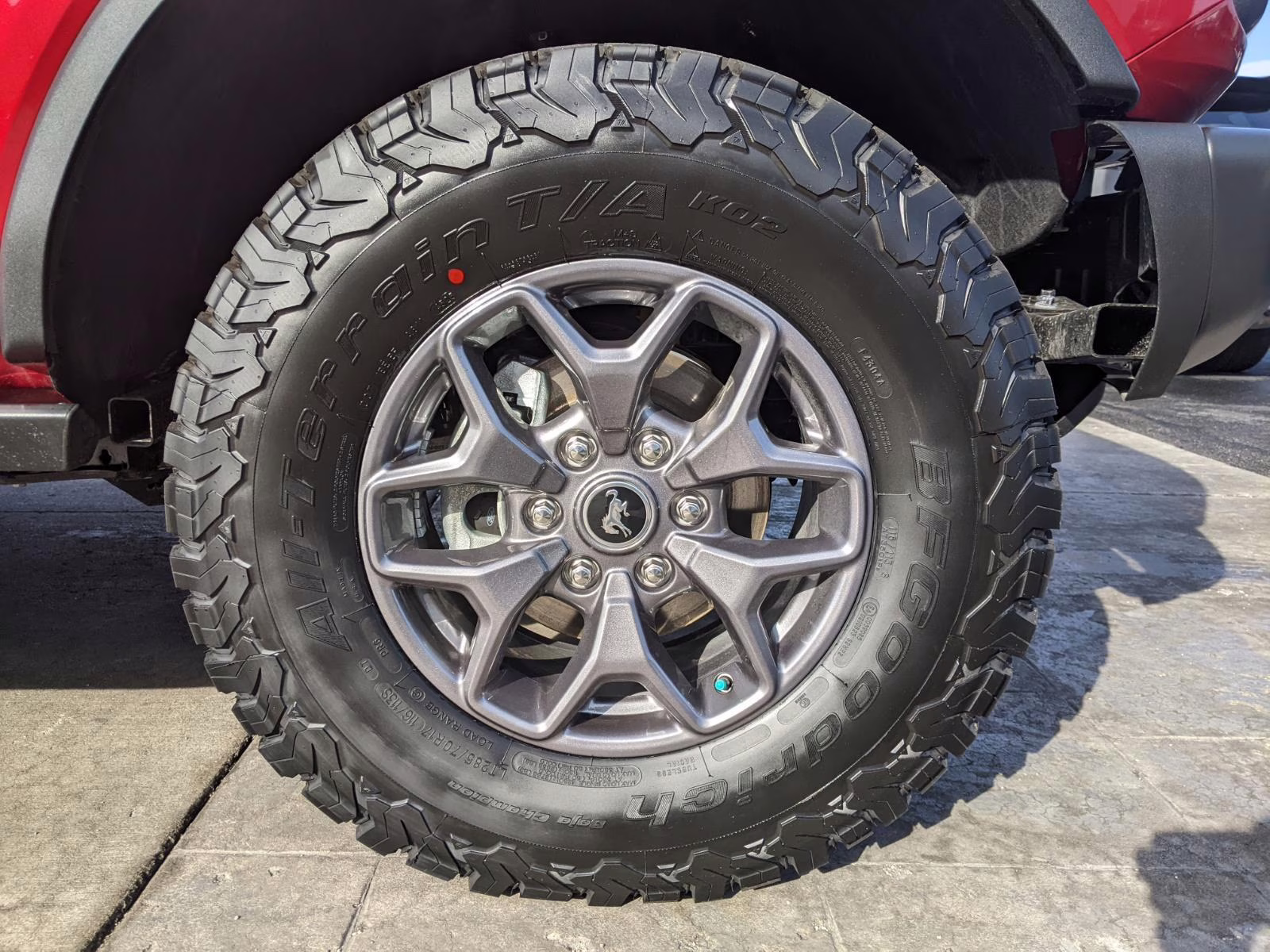 2025 Ruby Red Metallic Tinted Clearcoat Ford Bronco Badlands 4X4 SUV