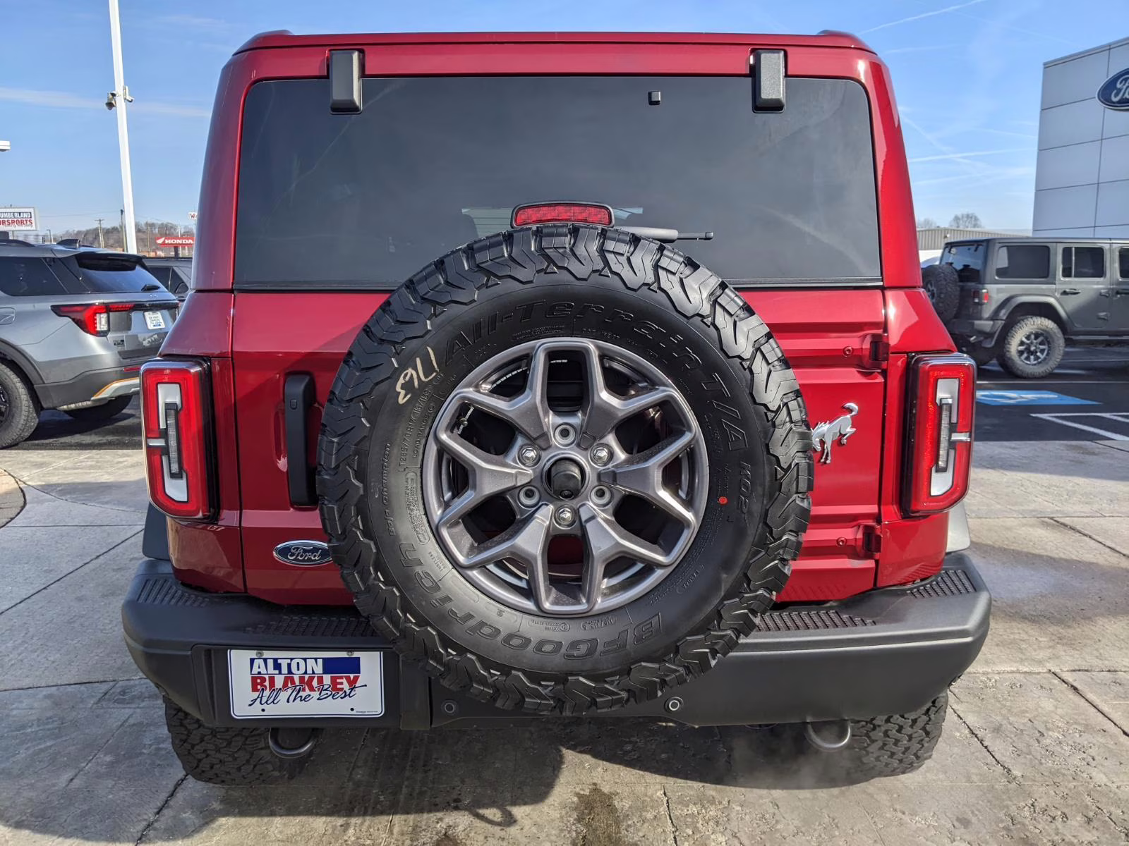 2025 Ruby Red Metallic Tinted Clearcoat Ford Bronco Badlands 4X4 SUV