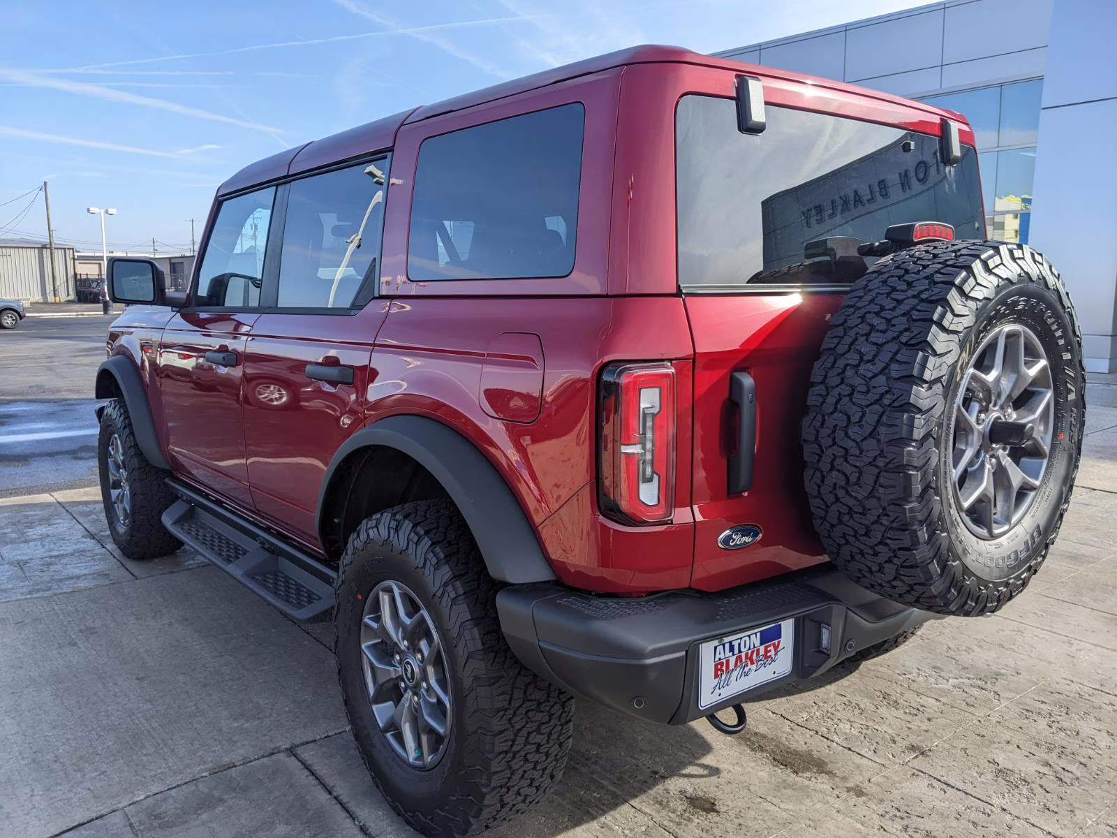 2025 Ruby Red Metallic Tinted Clearcoat Ford Bronco Badlands 4X4 SUV