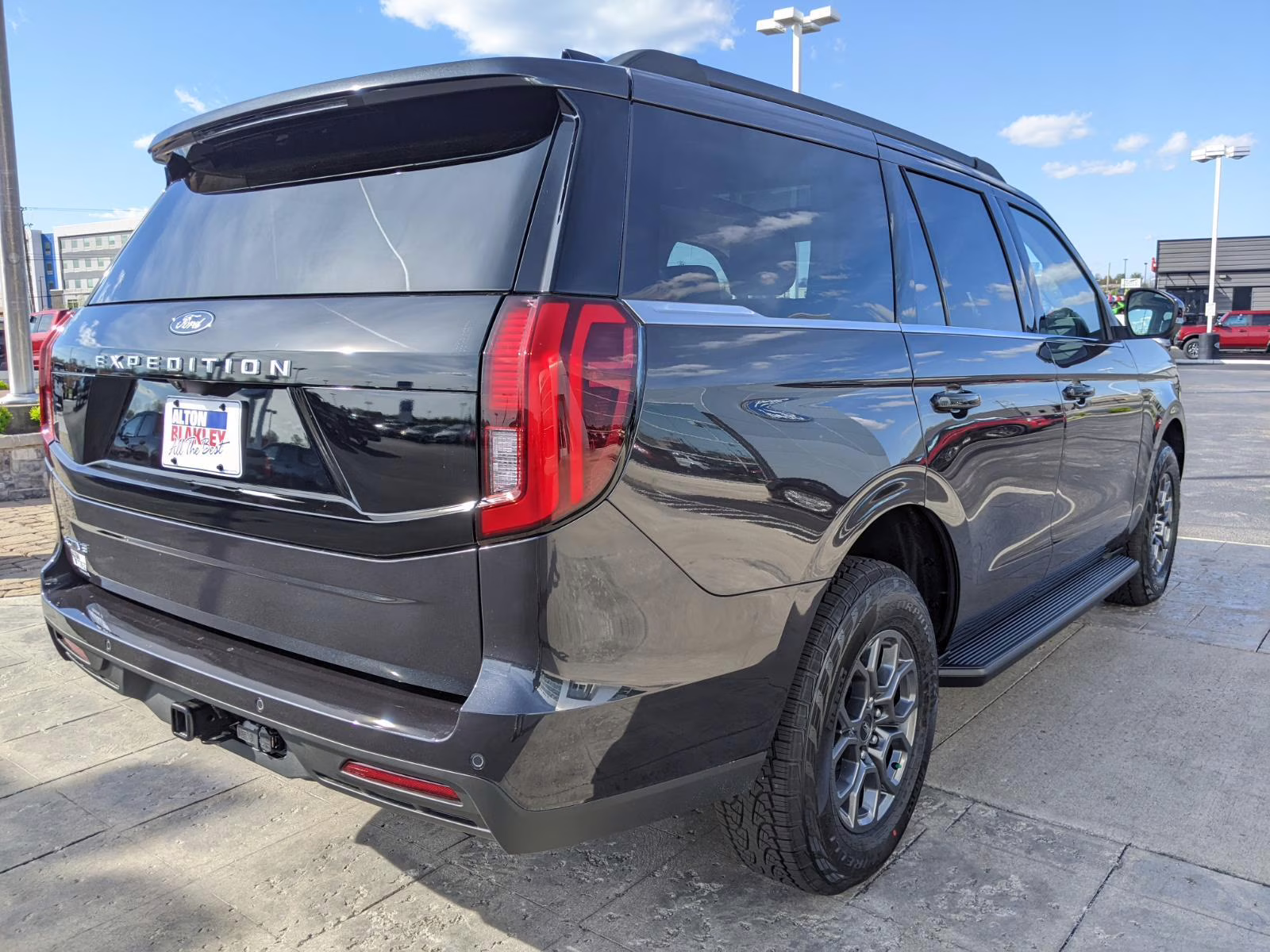 2026 Dark Matter Gray Metallic Ford Expedition Active 4X4 SUV