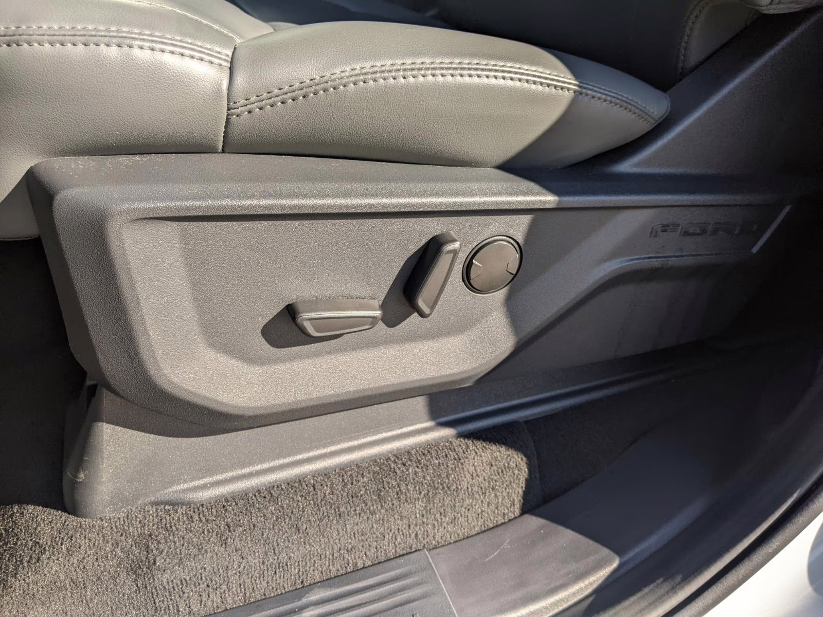 2026 Space Silver Ford Expedition Active 4X4 SUV