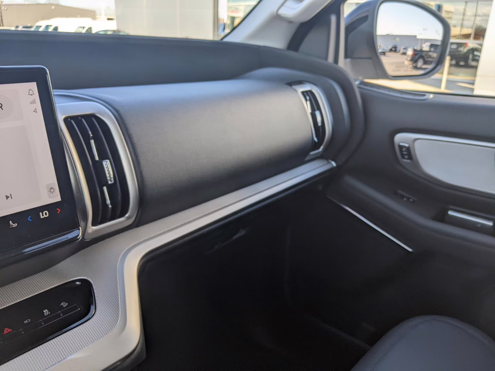 2026 Space Silver Ford Expedition Active 4X4 SUV