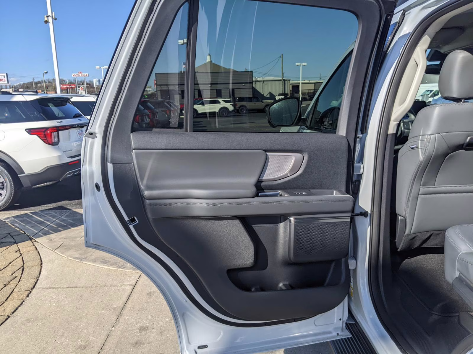 2026 Space Silver Ford Expedition Active 4X4 SUV