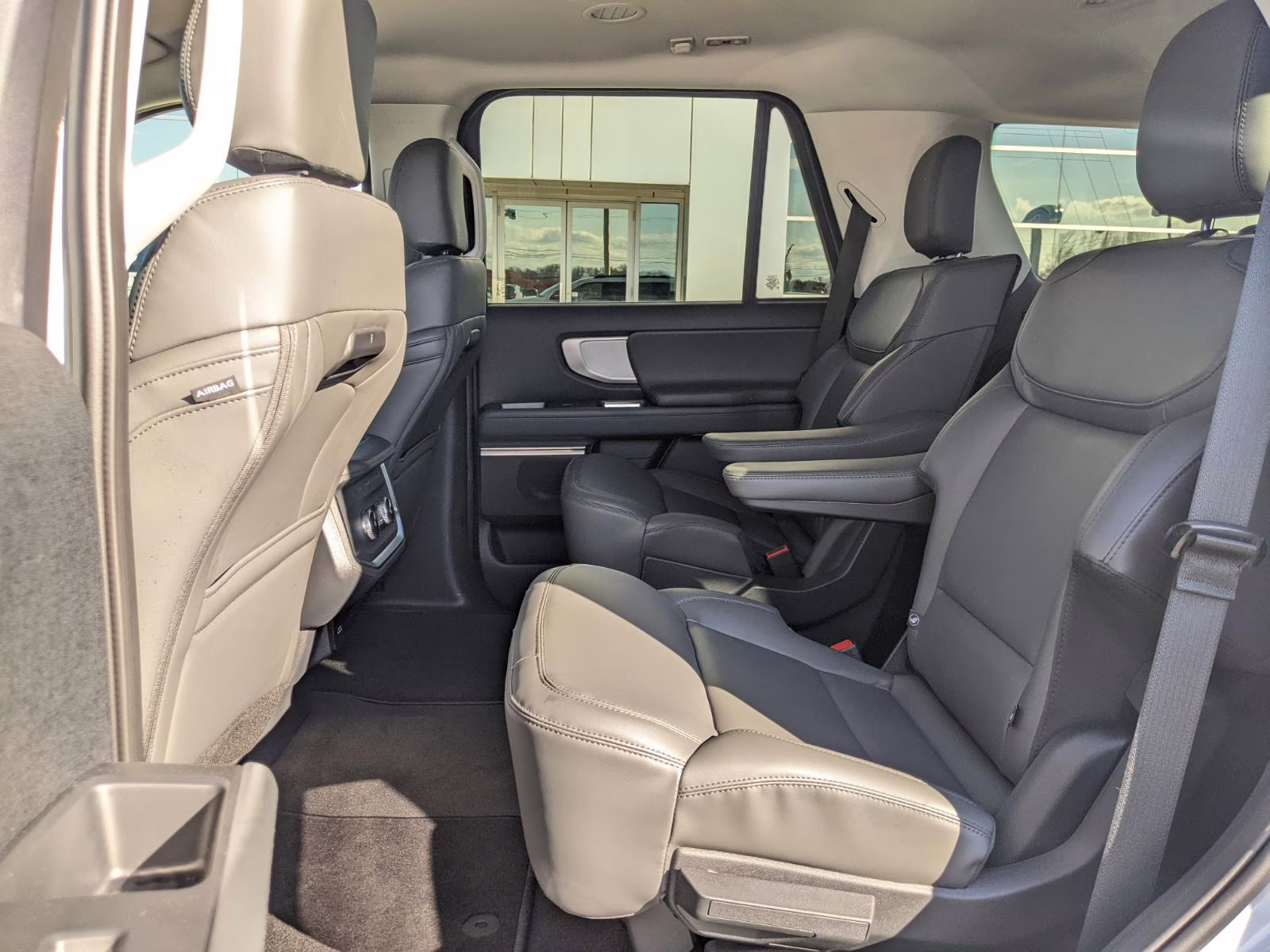2026 Space Silver Ford Expedition Active 4X4 SUV