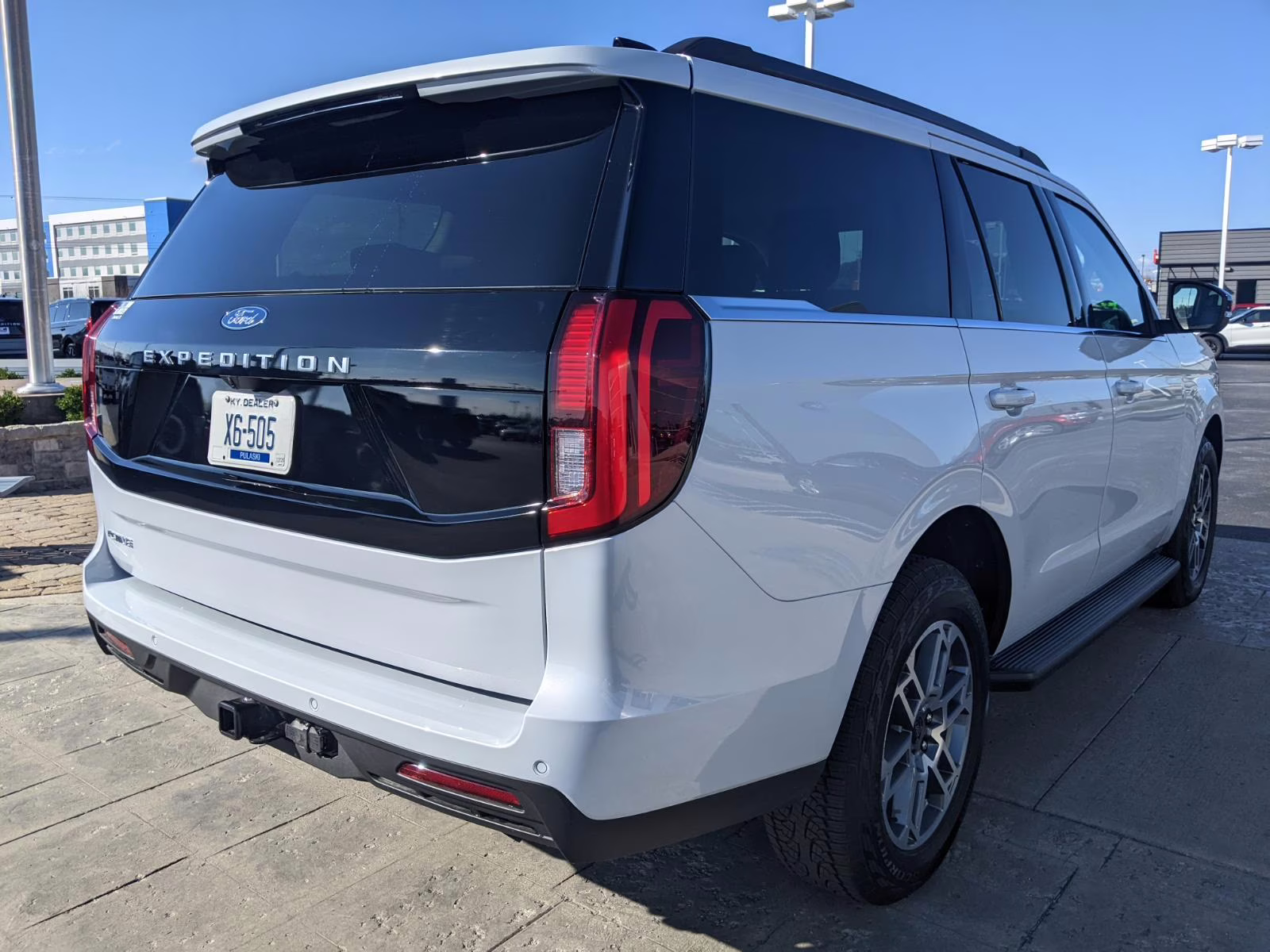 2026 Space Silver Ford Expedition Active 4X4 SUV