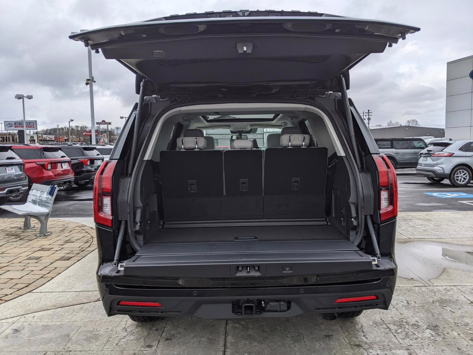 2026 Agate Black Ford Expedition Active 4X4 SUV