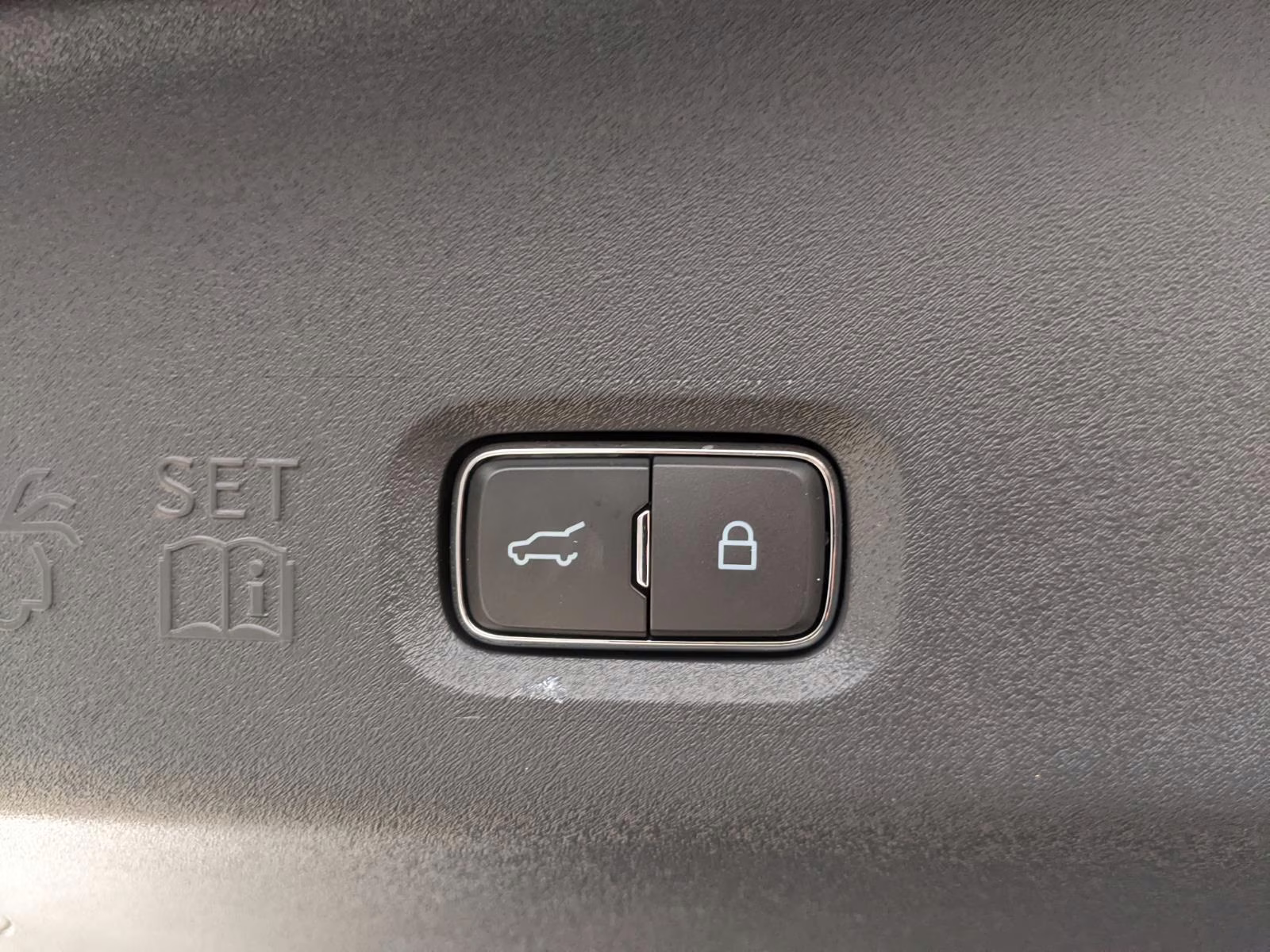 2026 Agate Black Ford Expedition Active 4X4 SUV