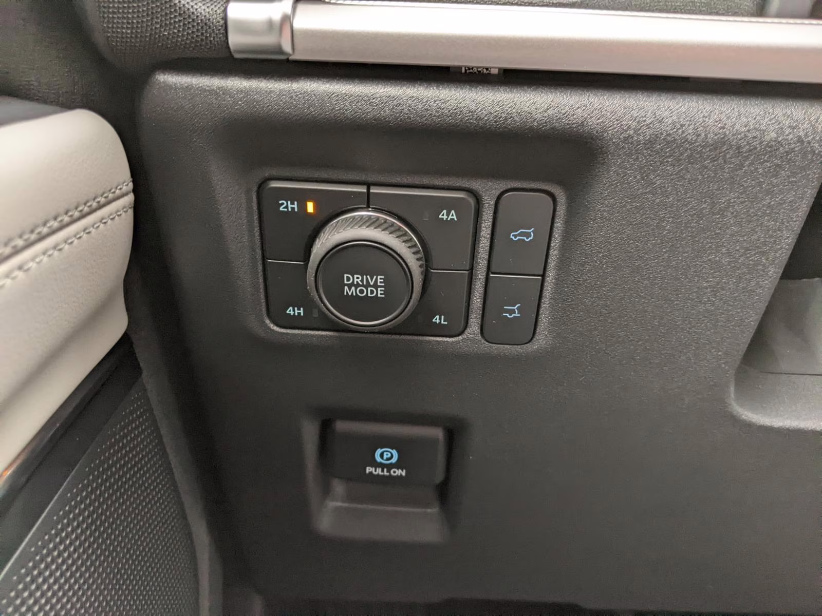 2026 Agate Black Ford Expedition Active 4X4 SUV
