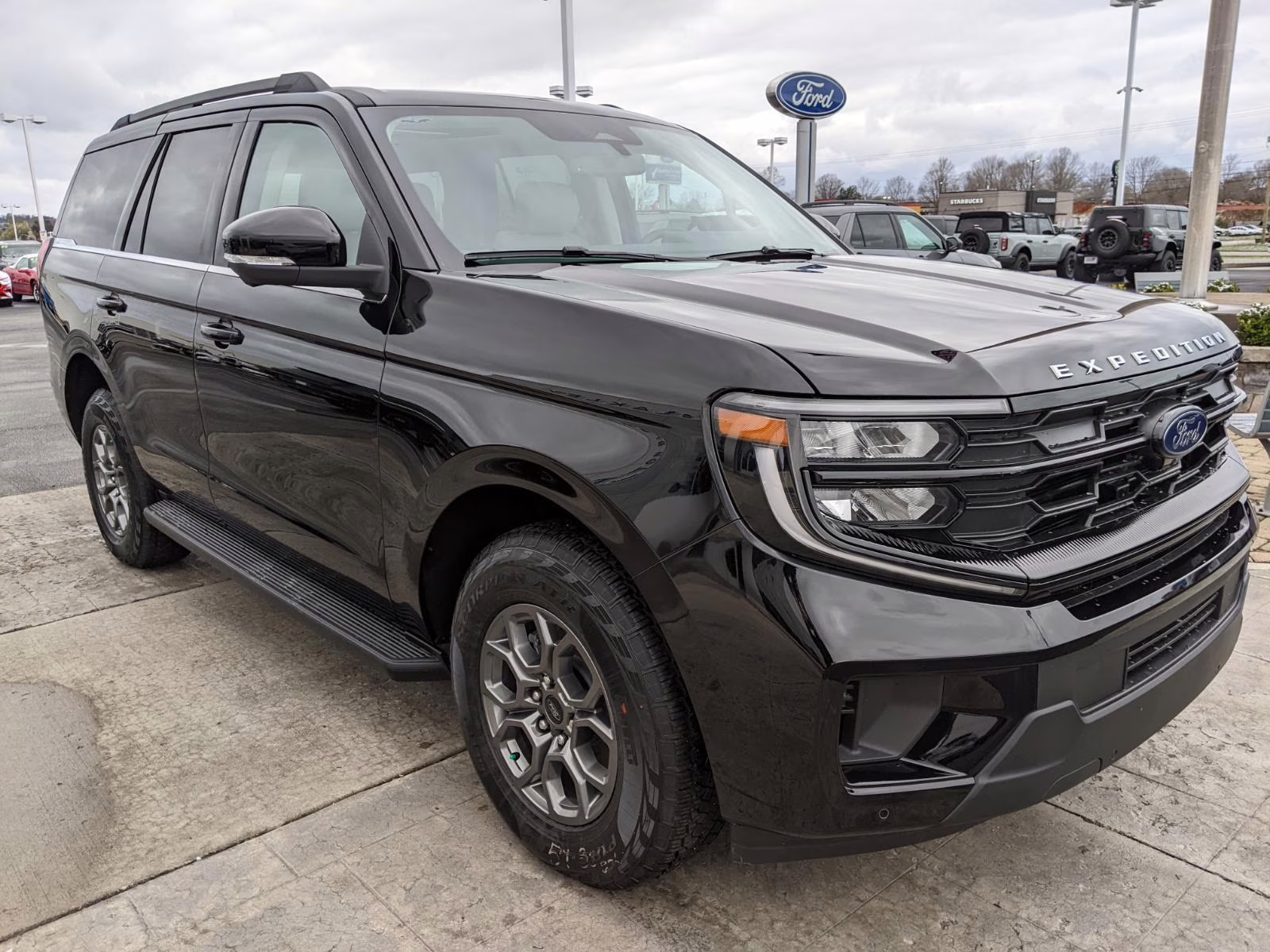 2026 Agate Black Ford Expedition Active 4X4 SUV