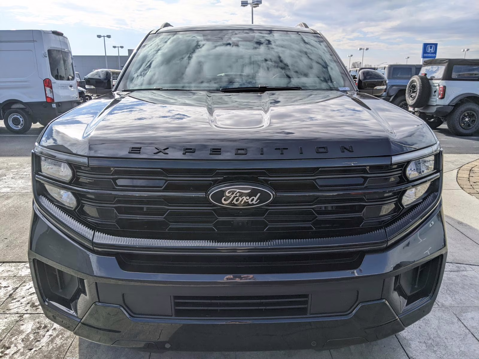 2025 Dark Matter Gray Ford Expedition Platinum 4X4 SUV