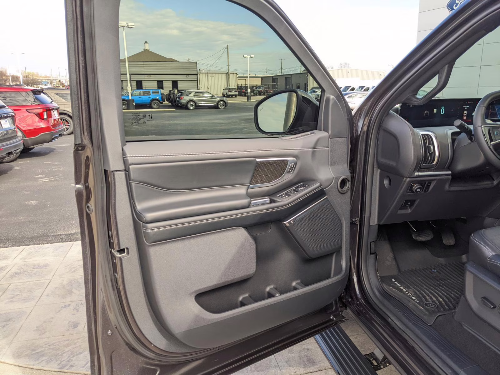 2025 Dark Matter Gray Ford Expedition Platinum 4X4 SUV