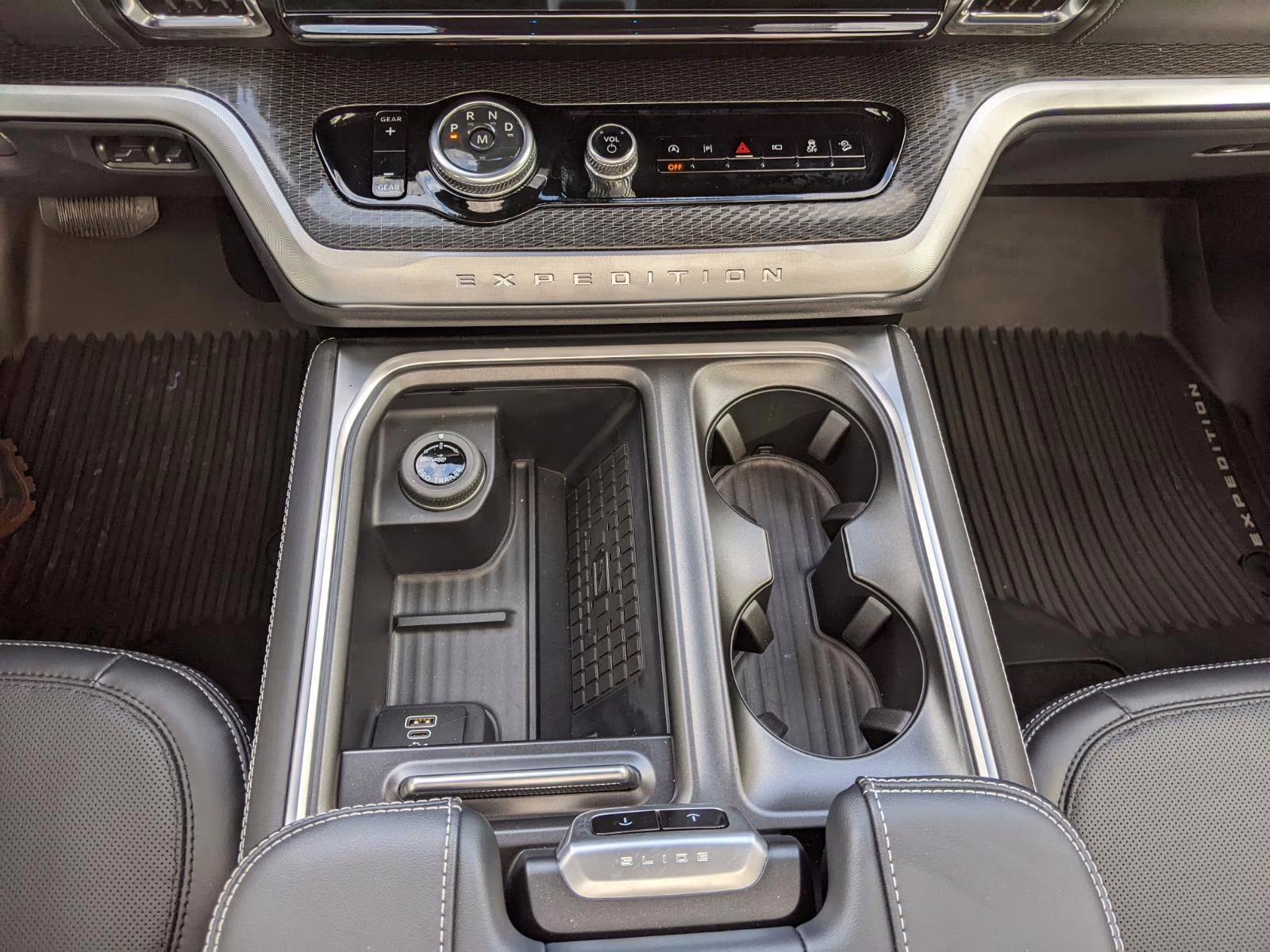 2025 Dark Matter Gray Ford Expedition Platinum 4X4 SUV