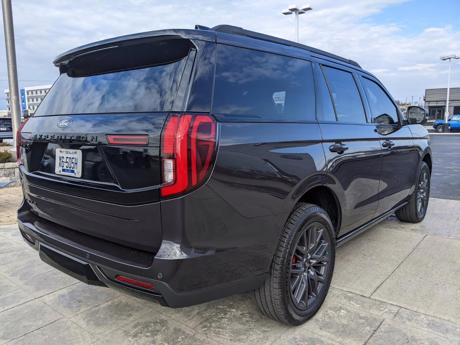 2025 Dark Matter Gray Ford Expedition Platinum 4X4 SUV