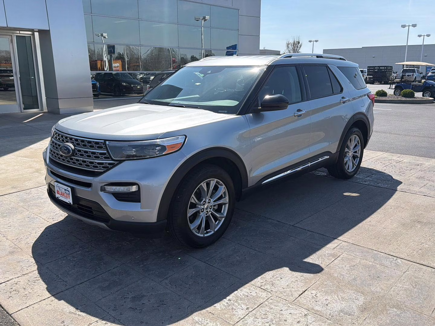 2023 Iconic Silver Ford Explorer Limited 4X4 SUV