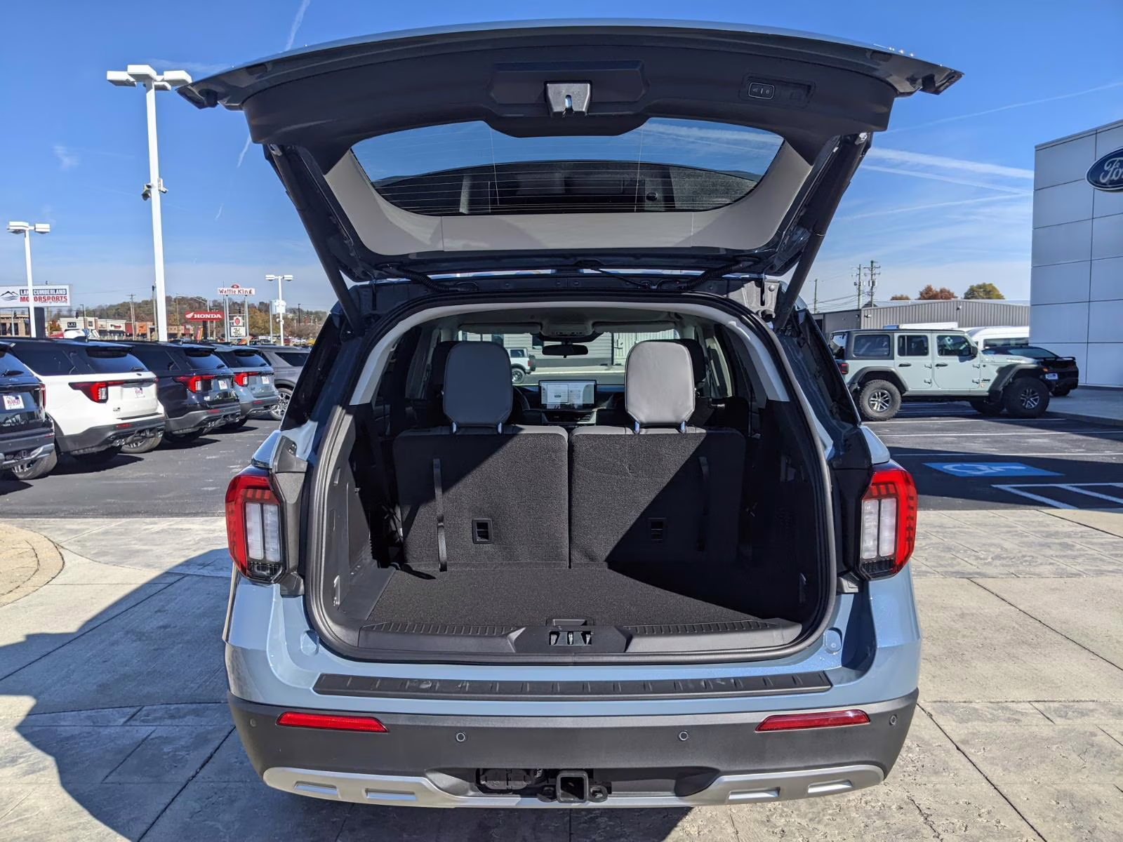 2026 Vapor Blue Metallic Ford Explorer Active 4X4 SUV