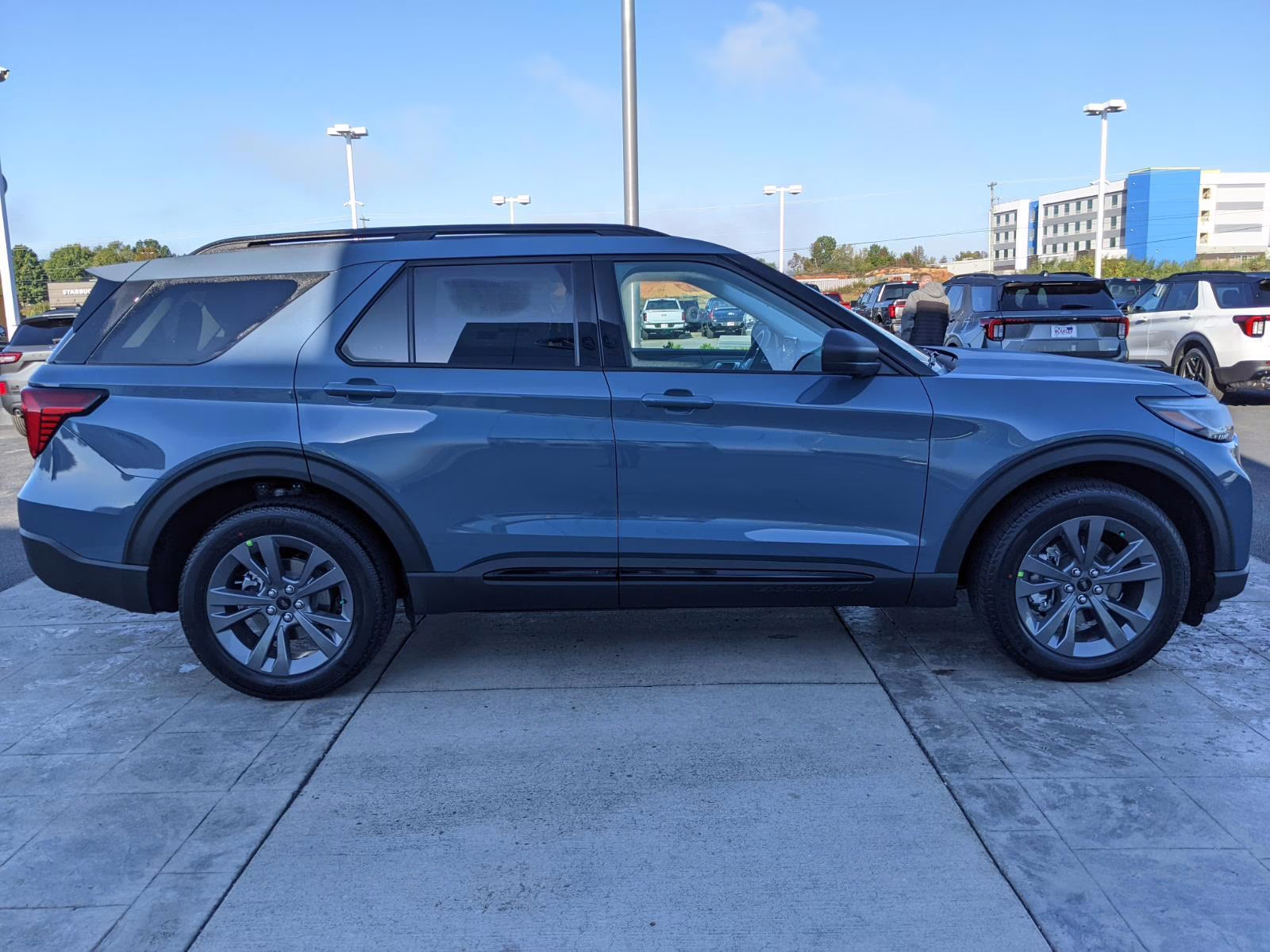 2026 Vapor Blue Metallic Ford Explorer Active 4X4 SUV