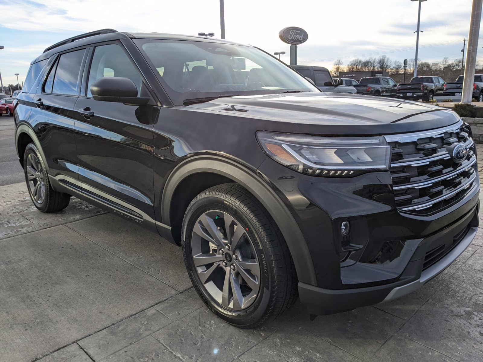 2026 Agate Black Metallic Ford Explorer Active w/200A Pkg 4X4 SUV