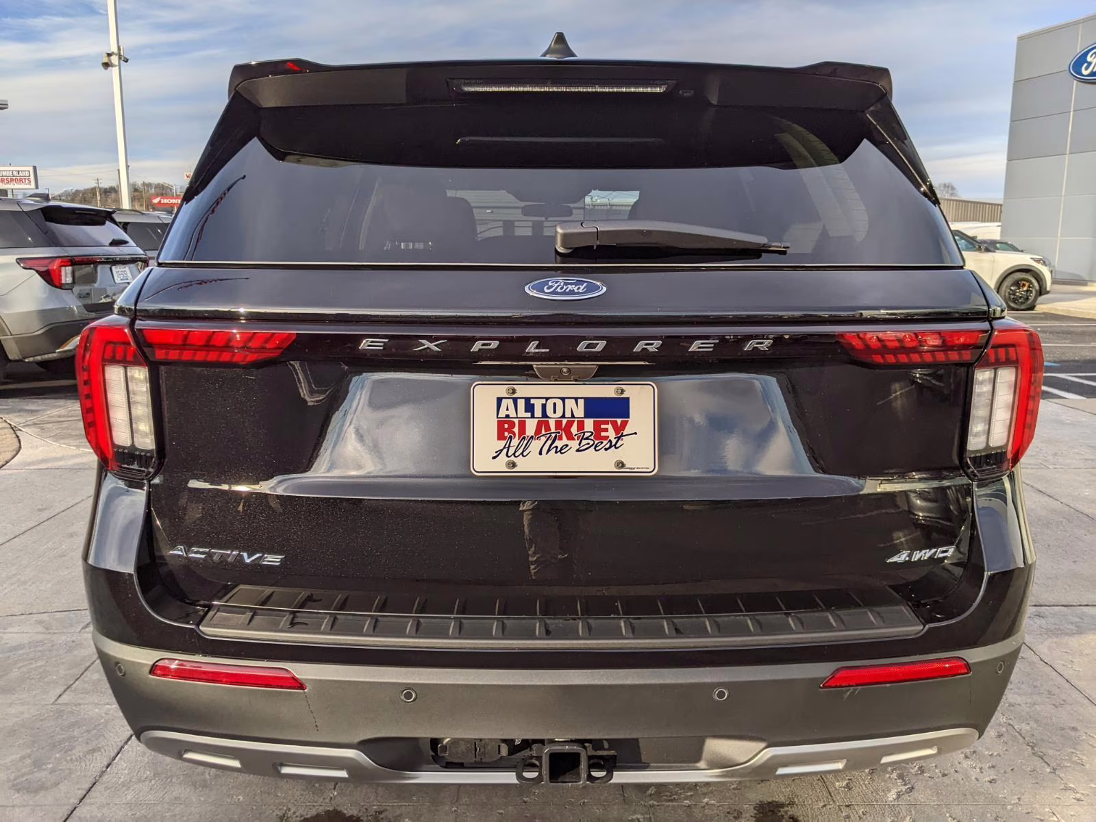 2026 Agate Black Metallic Ford Explorer Active w/200A Pkg 4X4 SUV