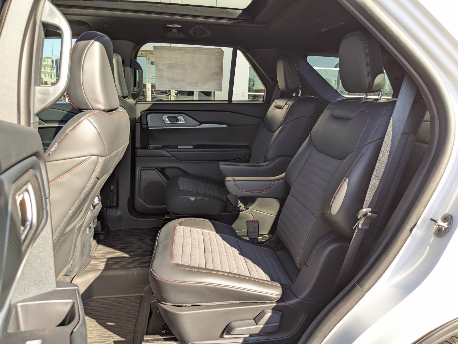 2026 Star White Metallic Tri-Coat Ford Explorer ST-Line 4X4 SUV