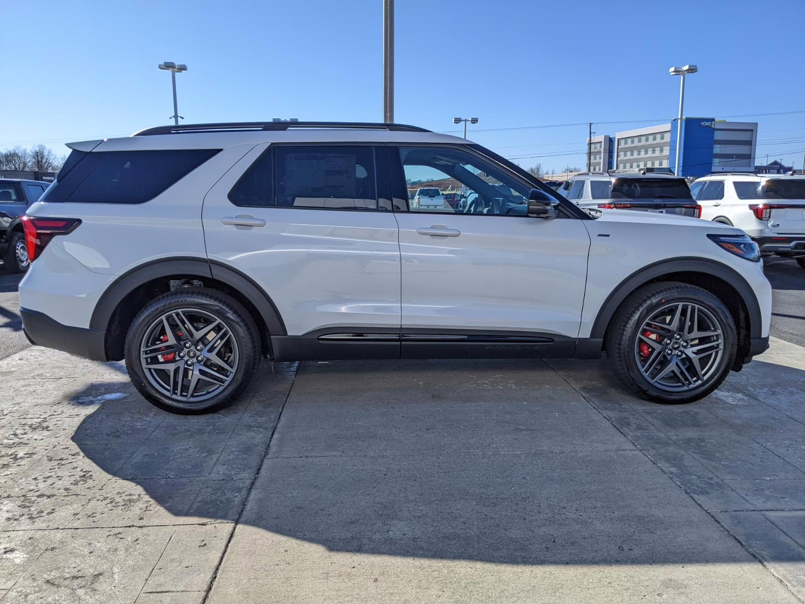 2026 Star White Metallic Tri-Coat Ford Explorer ST-Line 4X4 SUV