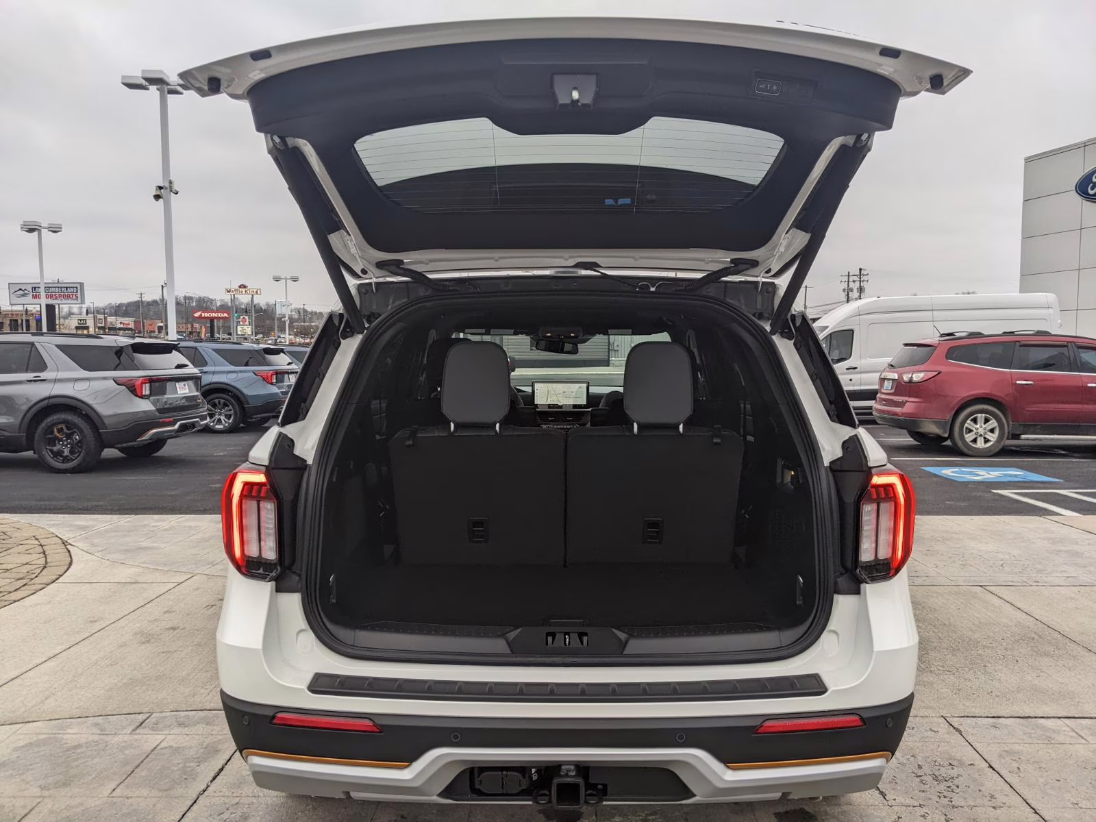 2026 Star White Metallic Tri-Coat Ford Explorer Tremor 4X4 SUV
