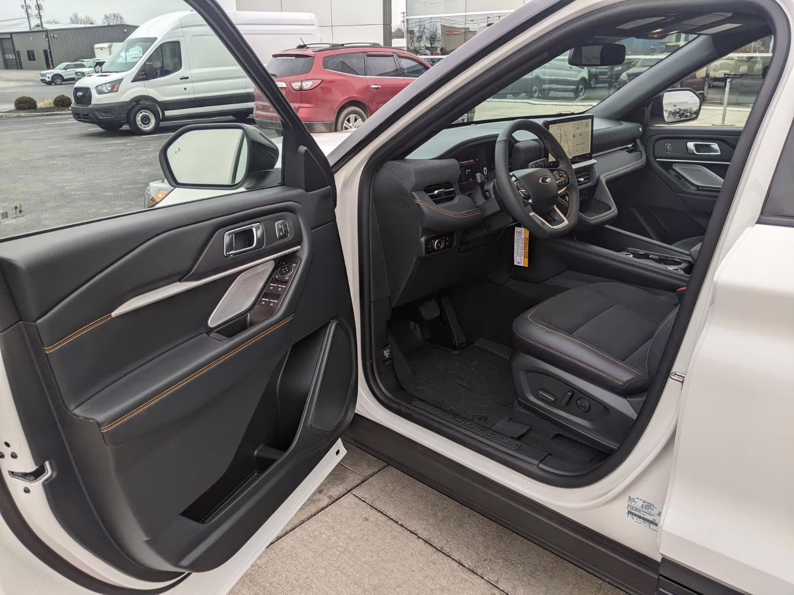2026 Star White Metallic Tri-Coat Ford Explorer Tremor 4X4 SUV