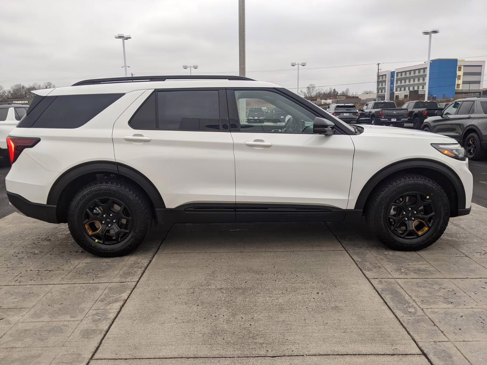 2026 Star White Metallic Tri-Coat Ford Explorer Tremor 4X4 SUV