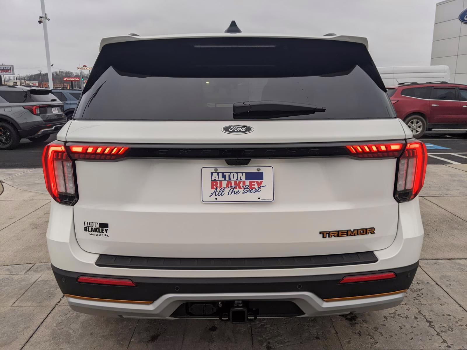 2026 Star White Metallic Tri-Coat Ford Explorer Tremor 4X4 SUV