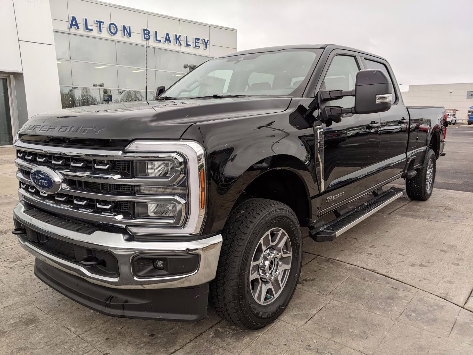 2026 Agate Black Ford Super Duty F-250 SRW Lariat 4X4 Truck