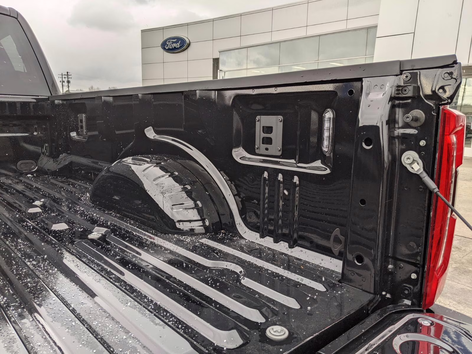 2026 Agate Black Ford Super Duty F-250 SRW Lariat 4X4 Truck