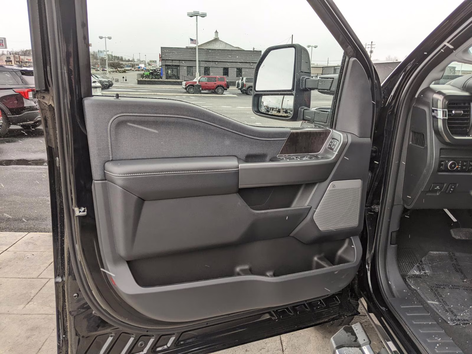 2026 Agate Black Ford Super Duty F-250 SRW Lariat 4X4 Truck