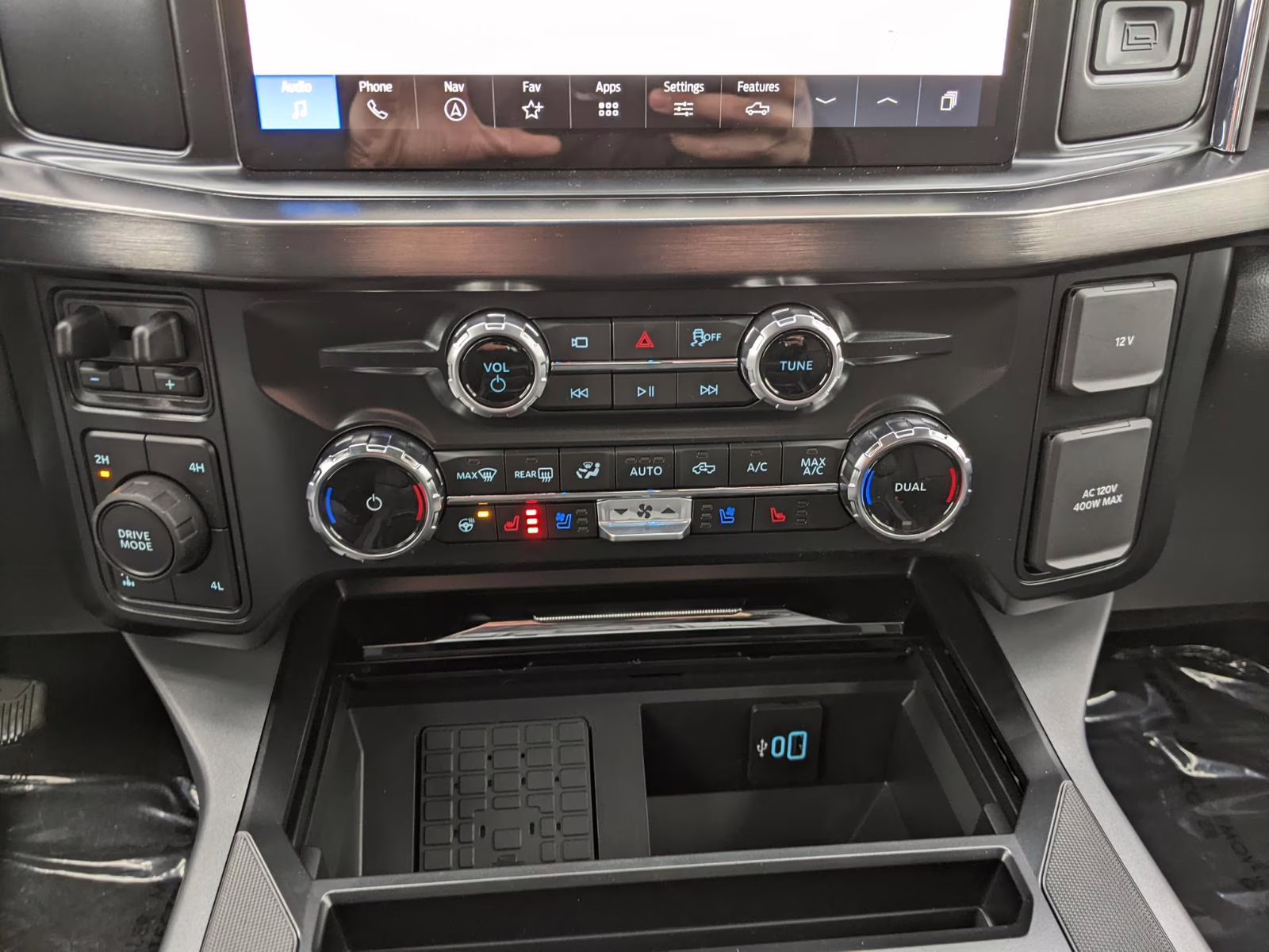 2026 Agate Black Ford Super Duty F-250 SRW Lariat 4X4 Truck