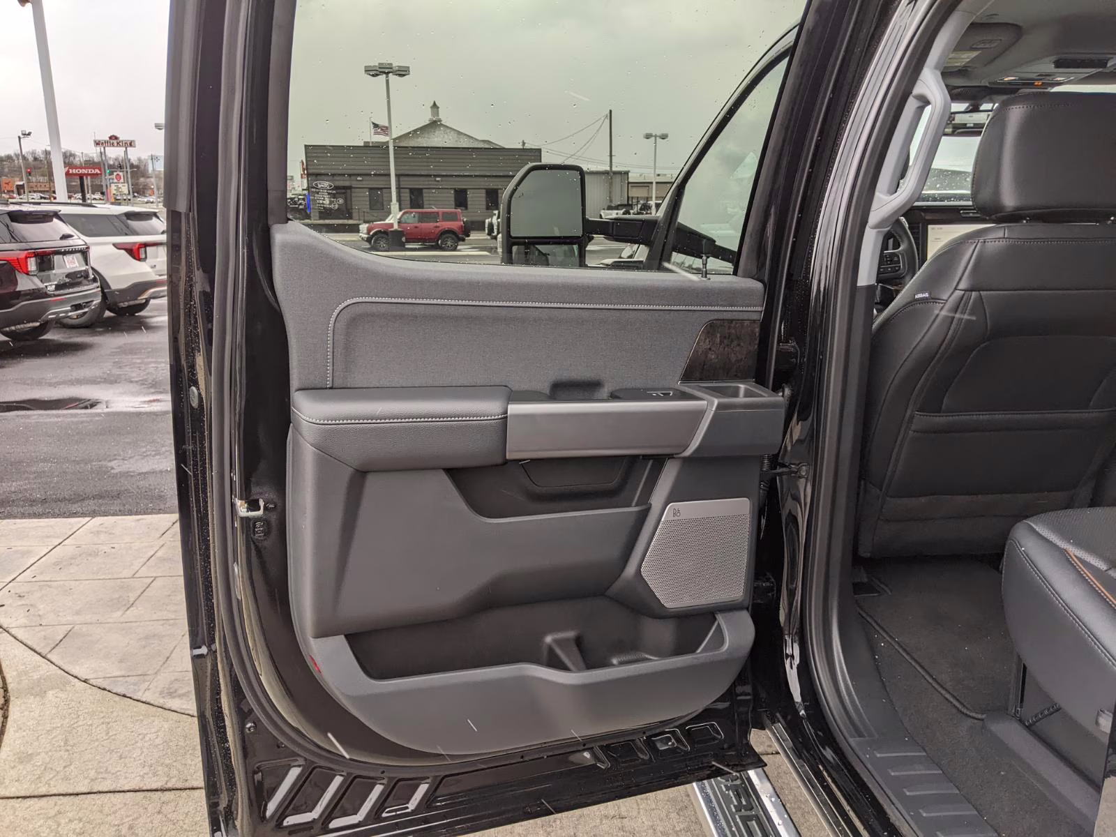 2026 Agate Black Ford Super Duty F-250 SRW Lariat 4X4 Truck