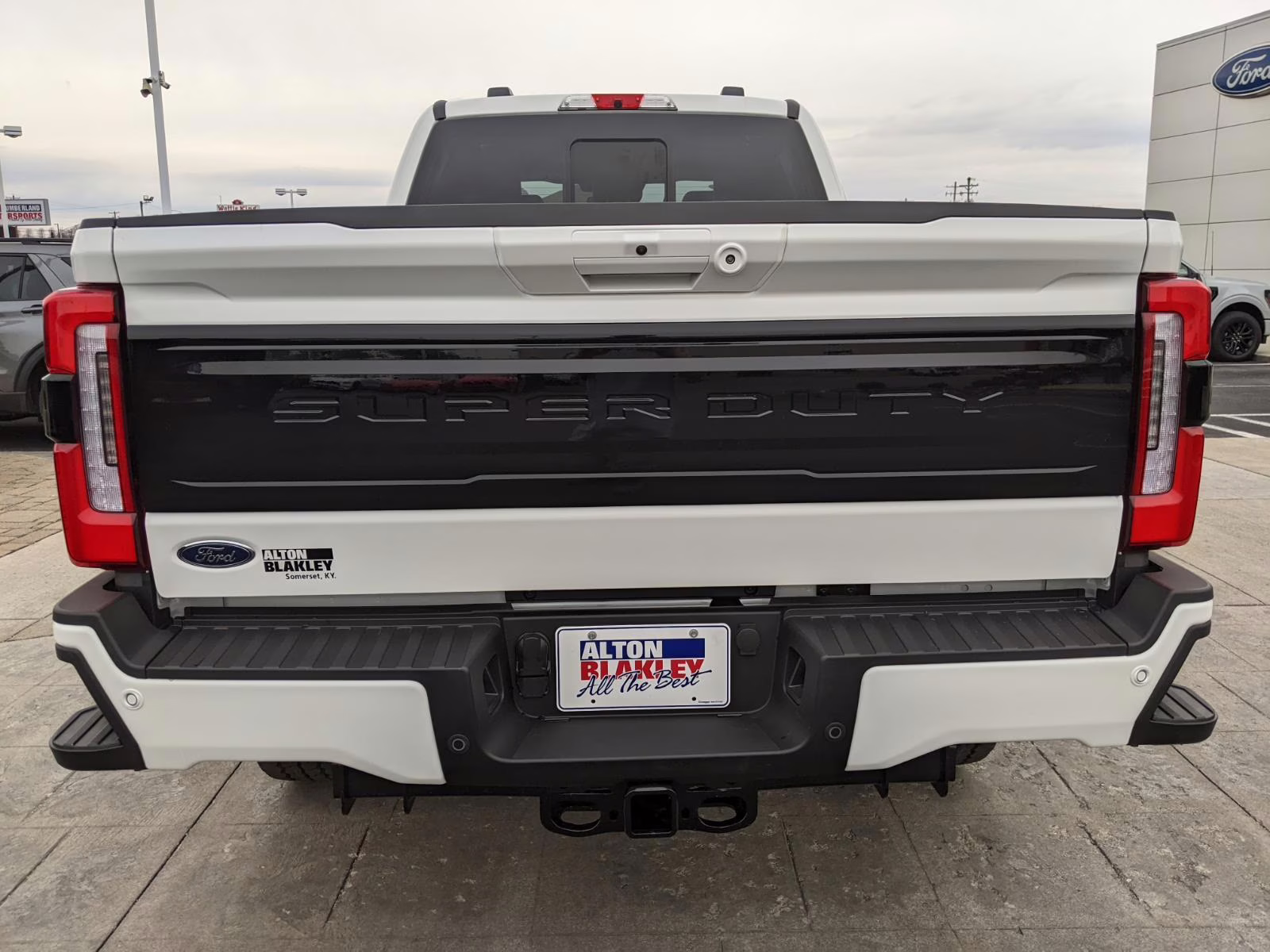 2026 Star White Metallic Tri-Coat Ford Super Duty F-350 SRW Platinum 4X4 Truck
