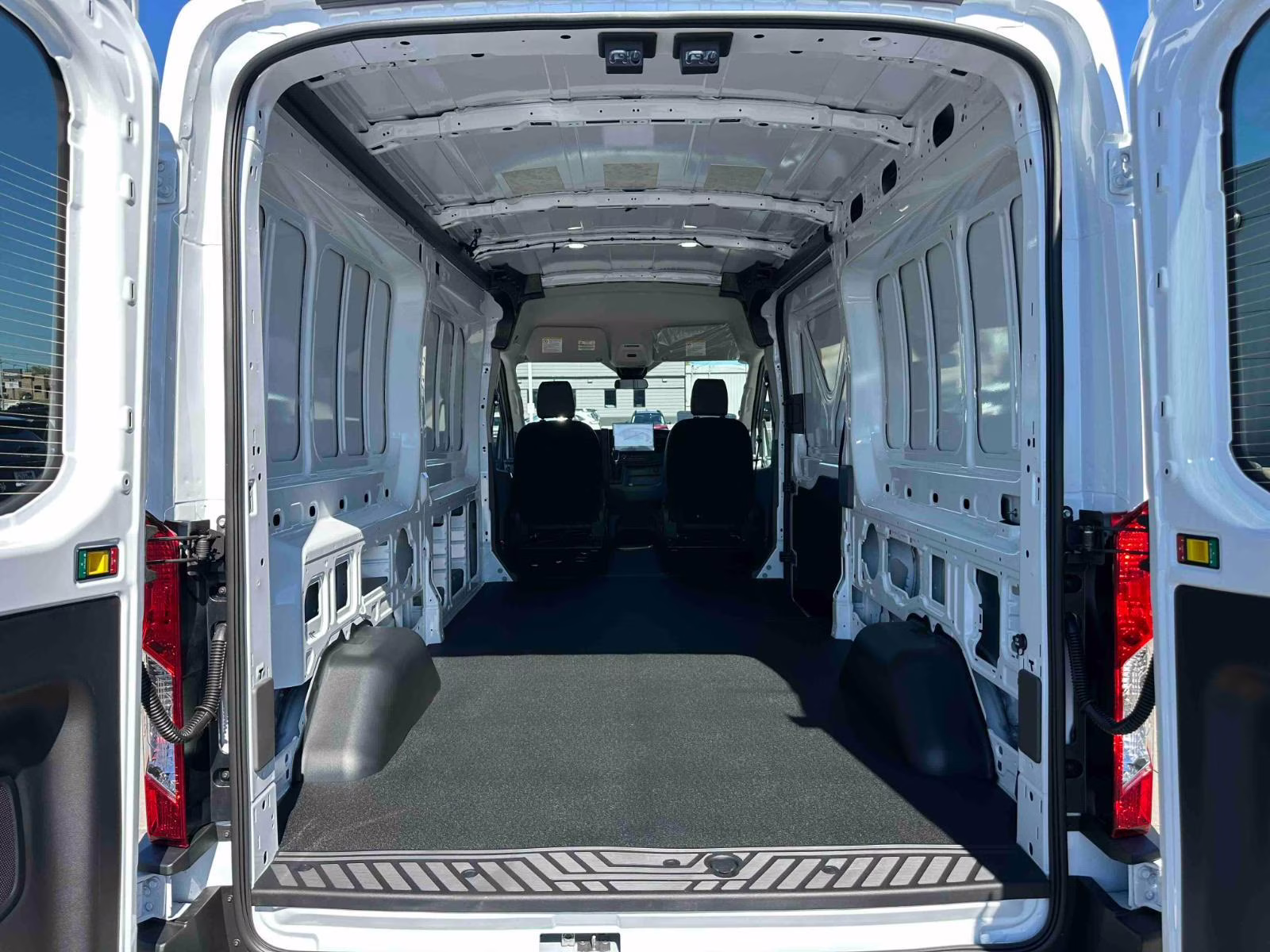 2026 Oxford White Ford Transit Cargo Van T-250 148  MED RF 9150 GV RWD Van