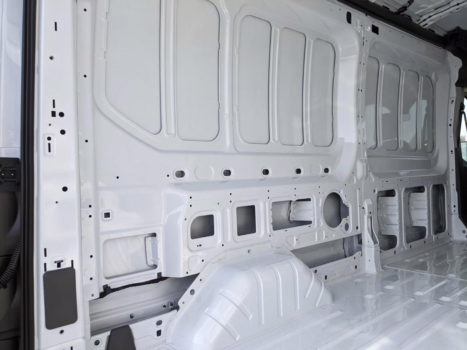 2026 Oxford White Ford Transit Cargo Van T-250 148  MED RF 9150 GV RWD Van