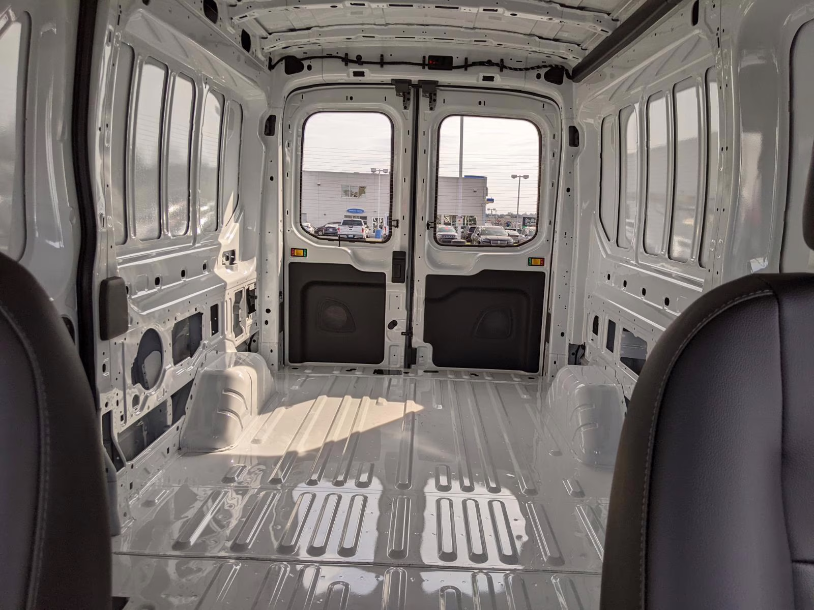 2026 Oxford White Ford Transit Cargo Van T-250 148  MED RF 9150 GV RWD Van