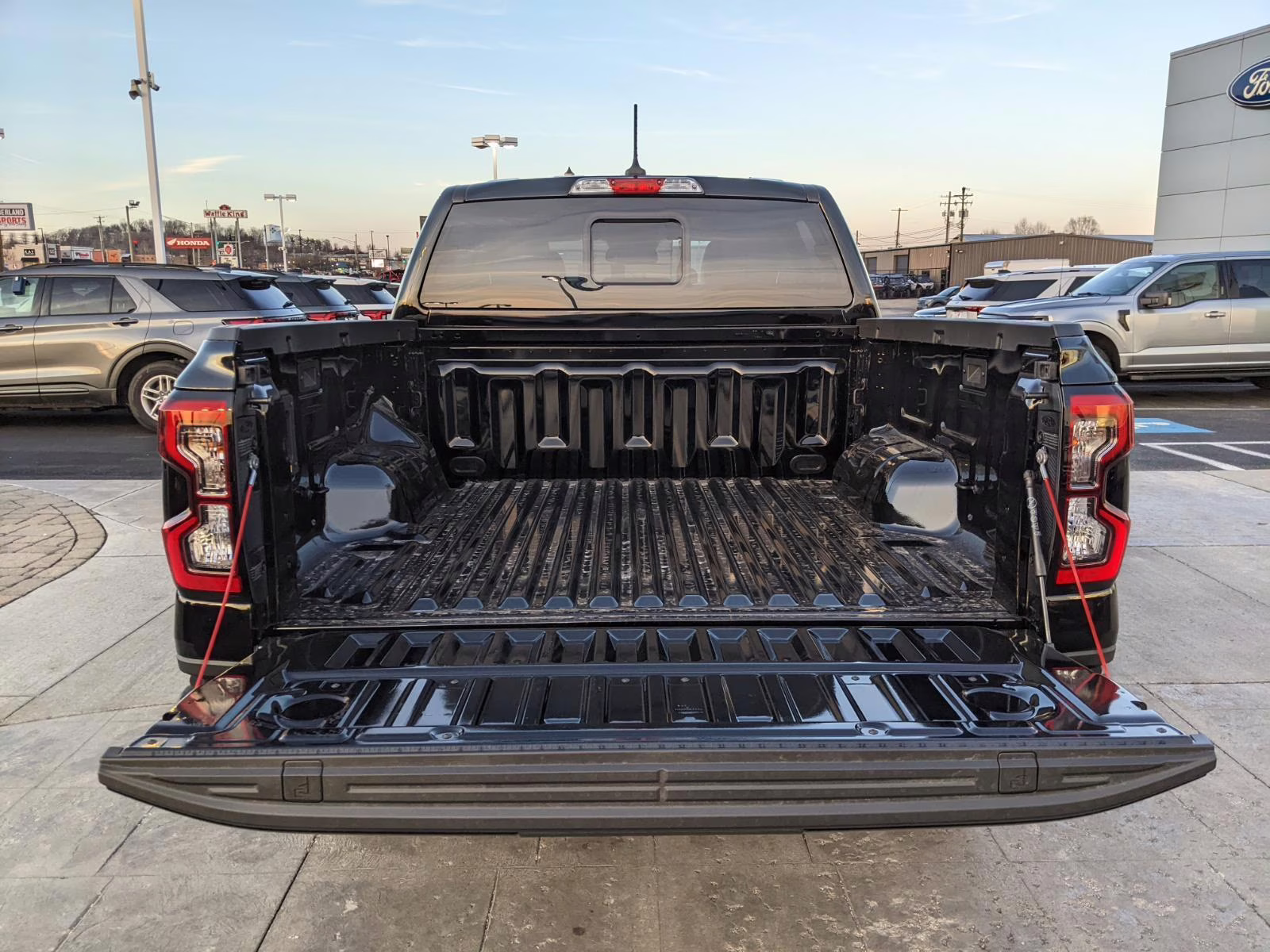 2025 Shadow Black Ford Ranger LARIAT 4X4 Truck