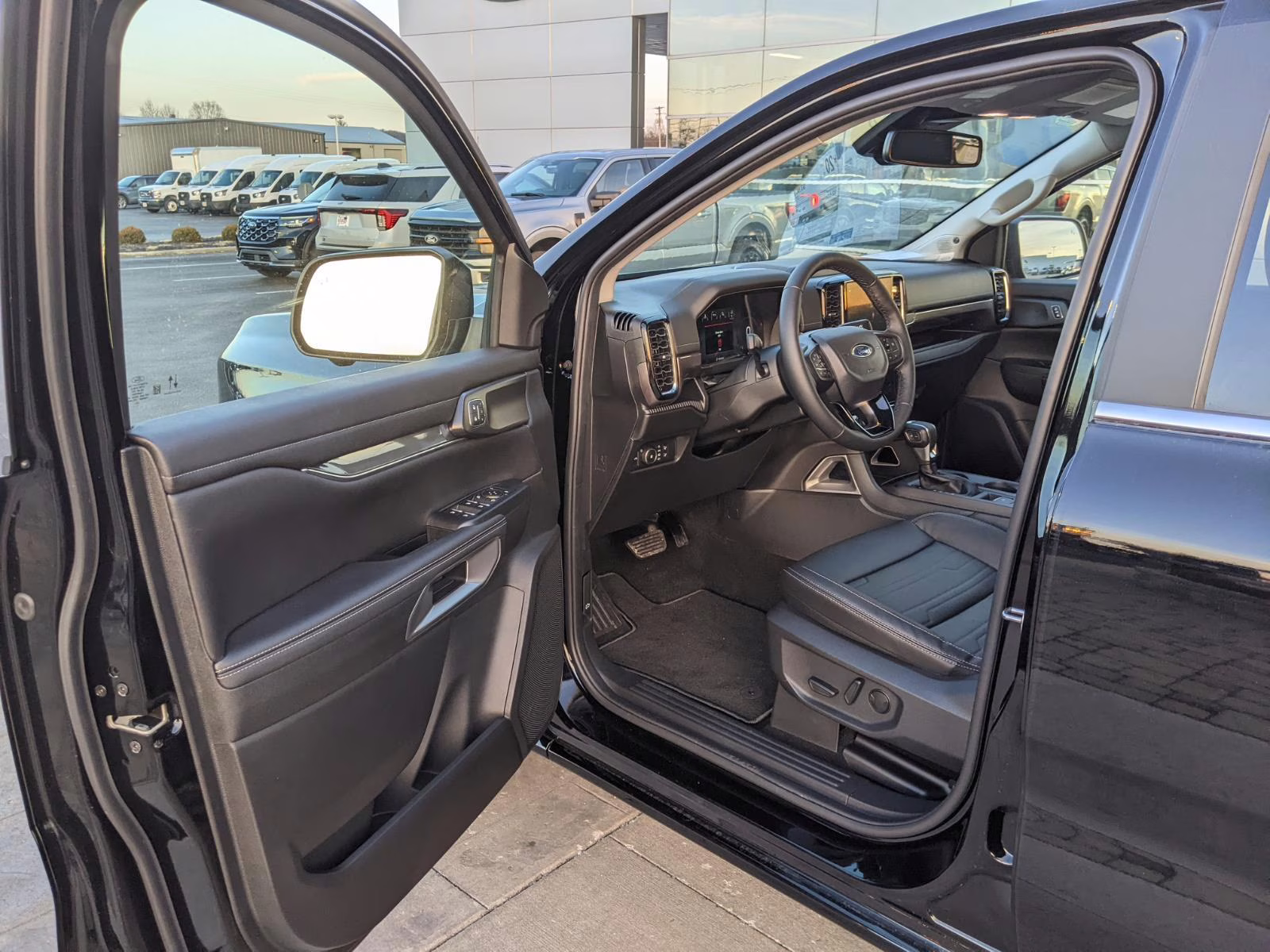 2025 Shadow Black Ford Ranger LARIAT 4X4 Truck