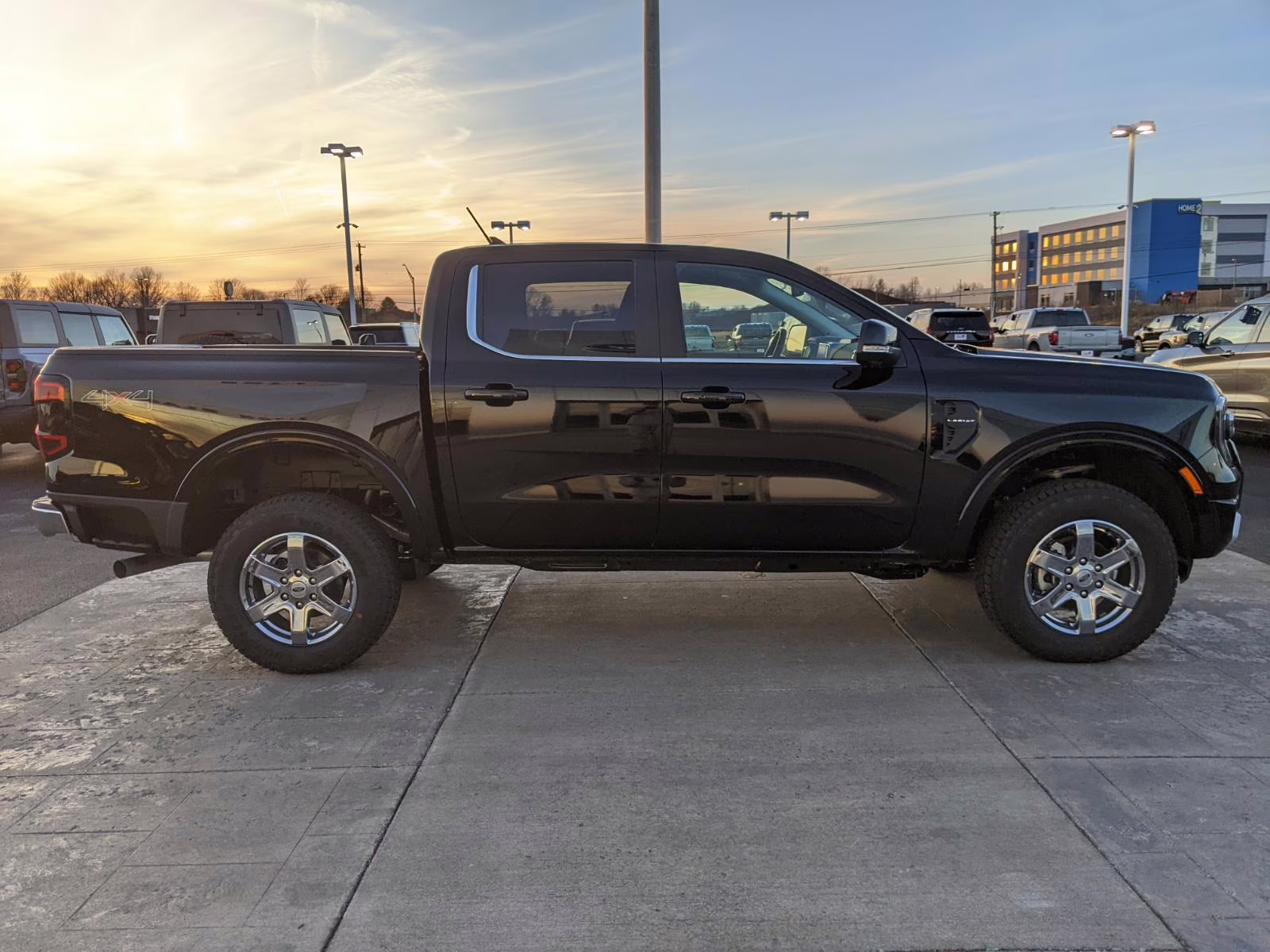 2025 Shadow Black Ford Ranger LARIAT 4X4 Truck