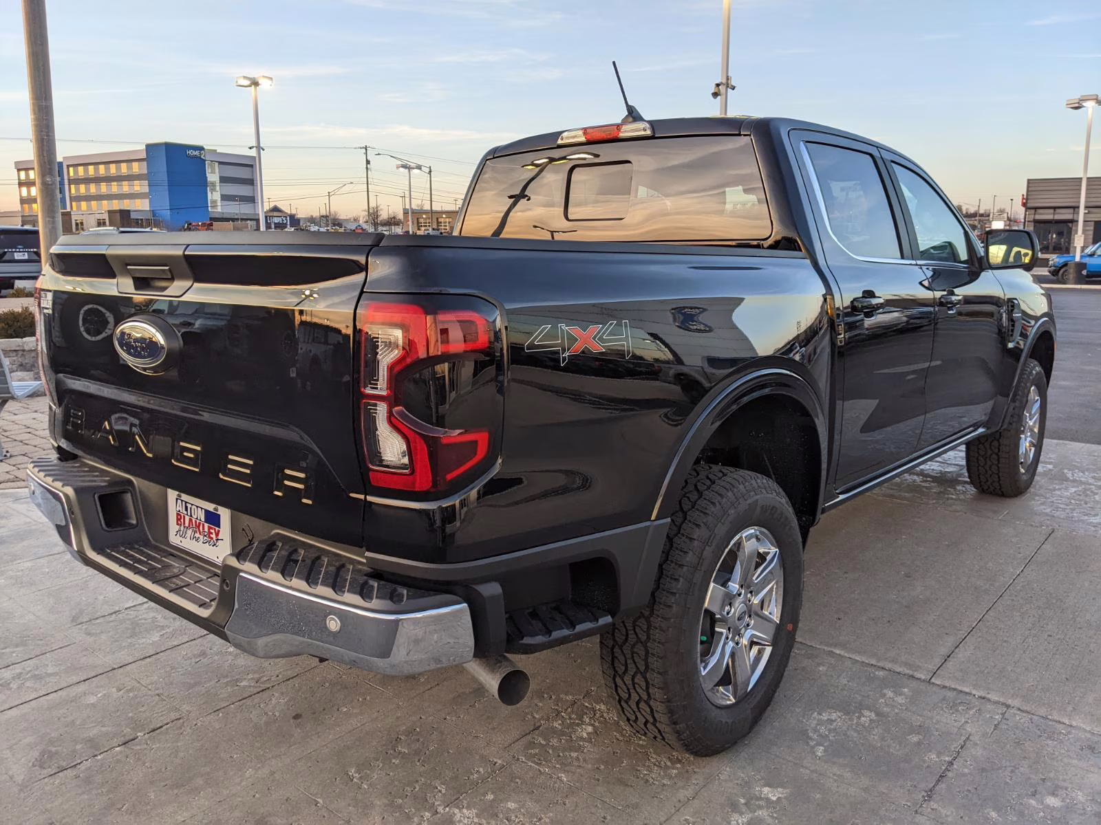 2025 Shadow Black Ford Ranger LARIAT 4X4 Truck