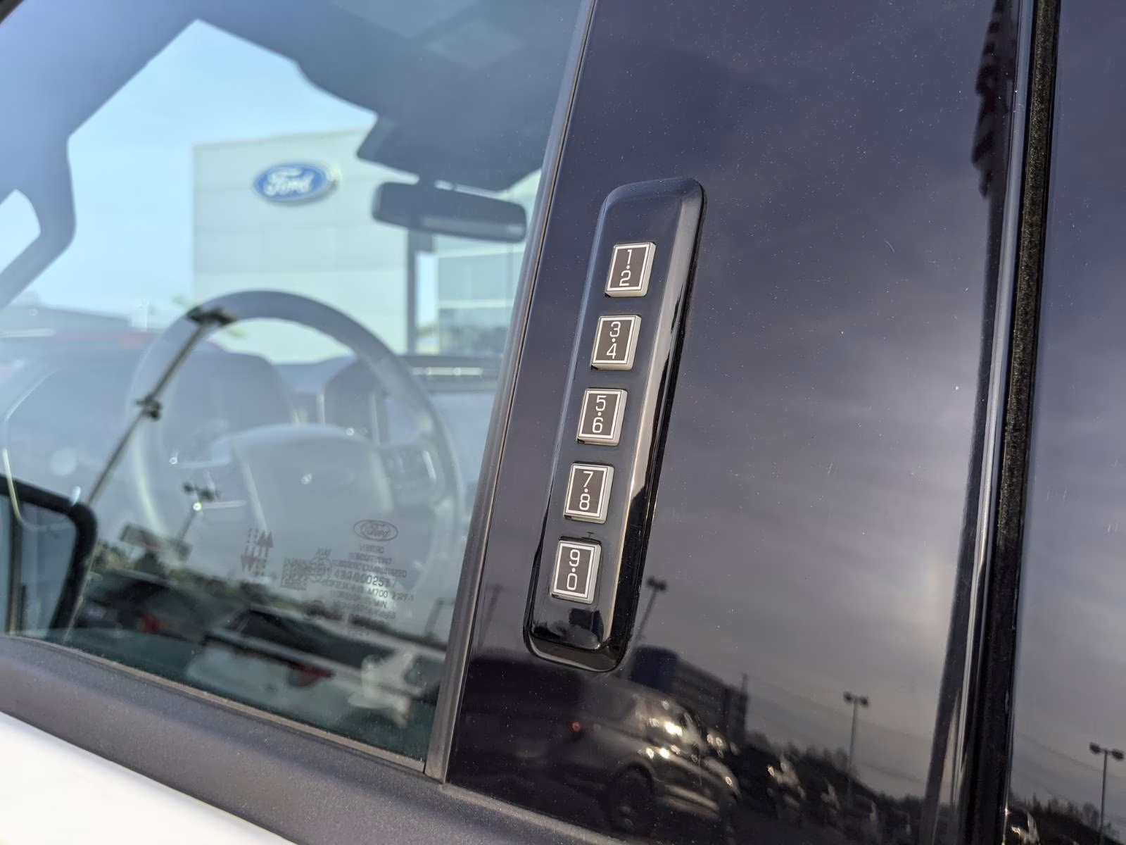 2023 Oxford White Ford F-150 XLT 4X4 Truck
